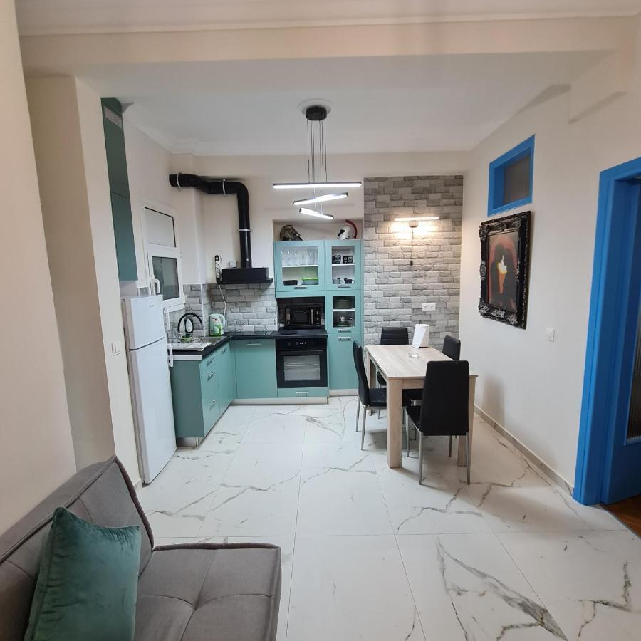 Full Apartment Near Kato Patissia Athens Exterior photo