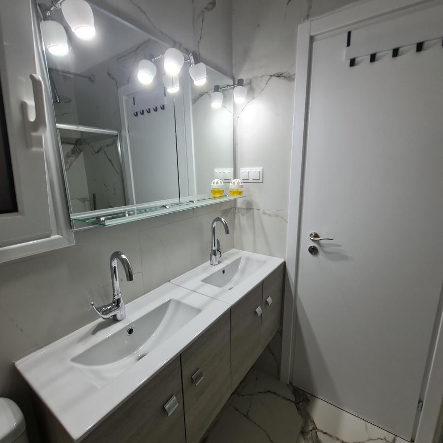 Full Apartment Near Kato Patissia Athens Exterior photo